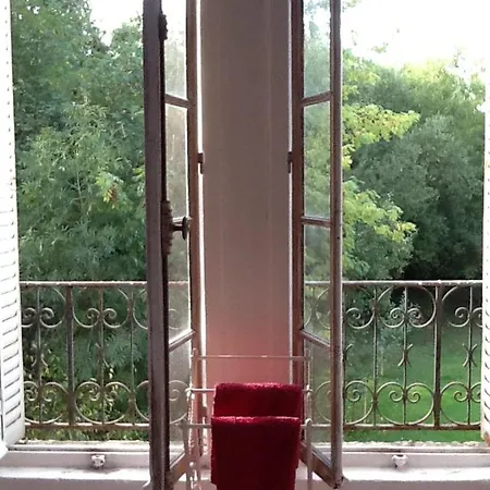 Chateau Villeneuve Bed & Breakfast *